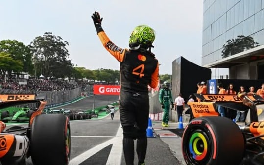 Lando Norris Menangi Sprint Race Brasil GP 2025