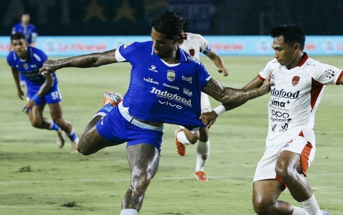 Kalahkan Bali United, Persib Jauhi Borneo FC Di Klasemen